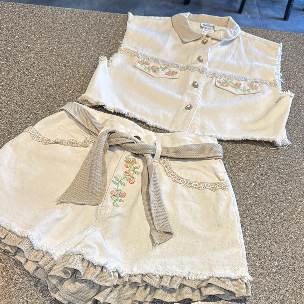 Vintage EnChanté shorts and shirt